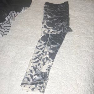 Lululemon 3/4 leggings with built in skirt